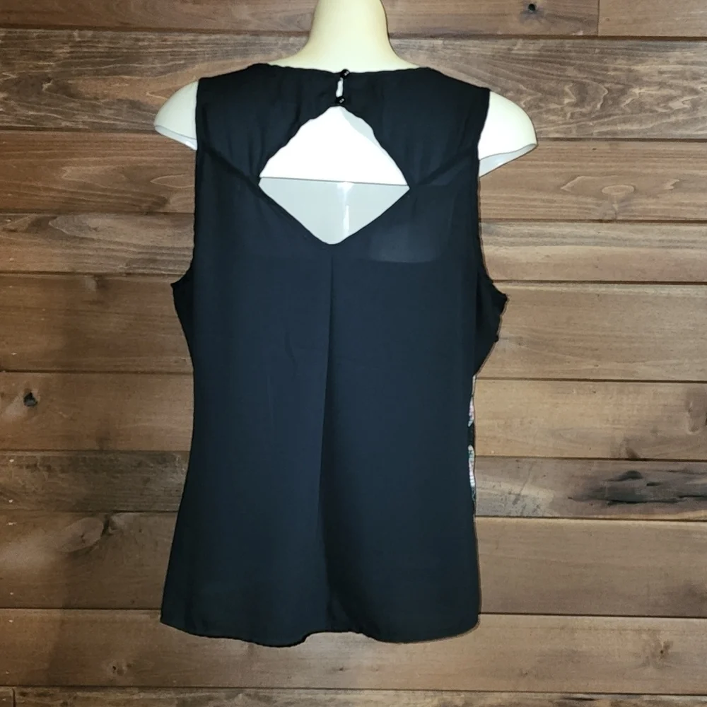 Three Pink Hearts Tank Top​ - Picture 5 of 8
